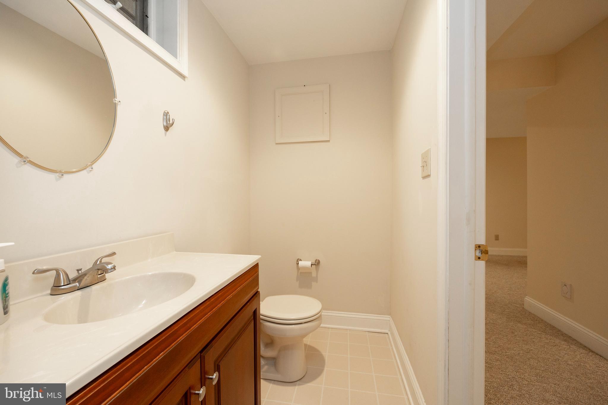 224 Cambridge Chase Exton, PA 19341 - Photo 27 of 40 Jack & Jill Bathroom on 3rd fl