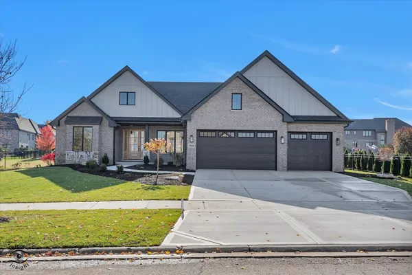 $939,000 | 20644 Grand Haven Drive, Frankfort, IL 60423