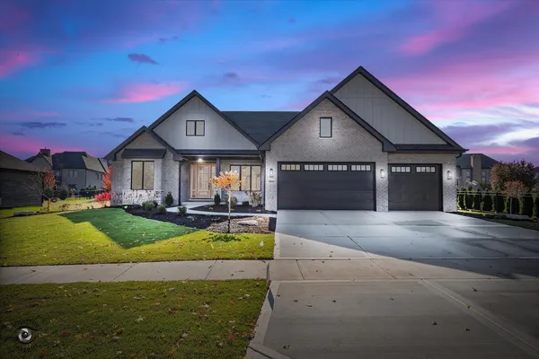 $939,000 | 20644 Grand Haven Drive, Frankfort, IL 60423