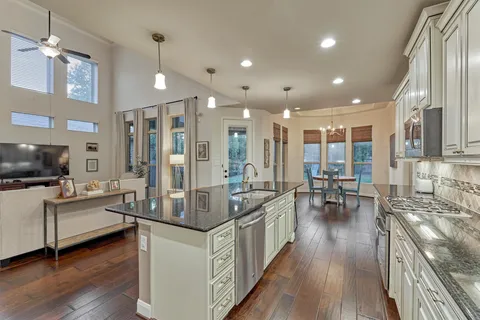 $650,000 | 319 Kinderwood Trail, Montgomery, TX 77316