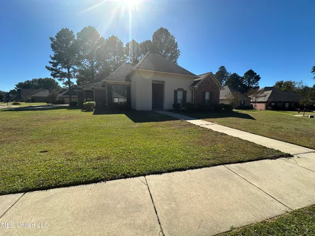 $2,300 | 101 Cedar Green Cove, Canton, MS 39046