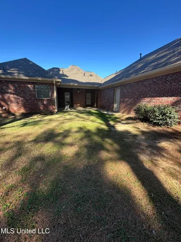 $2,300 | 101 Cedar Green Cove, Canton, MS 39046