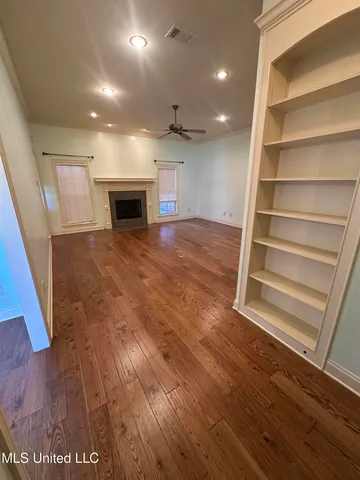 $2,300 | 101 Cedar Green Cove, Canton, MS 39046