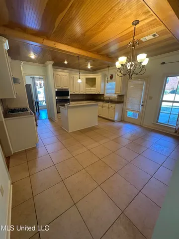 $2,300 | 101 Cedar Green Cove, Canton, MS 39046