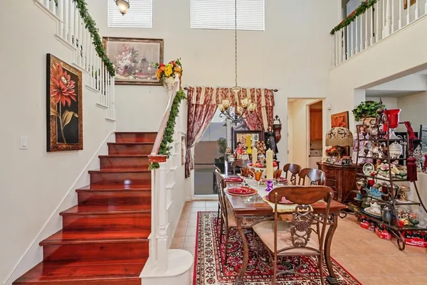 a view of entryway and hall