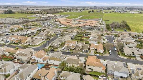 $719,999 | 3613 Southern Oak Drive, Ceres, CA 95307