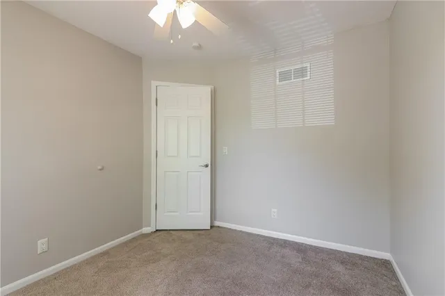 $1,975 | 522 Valle Drive, Belton, MO 64012