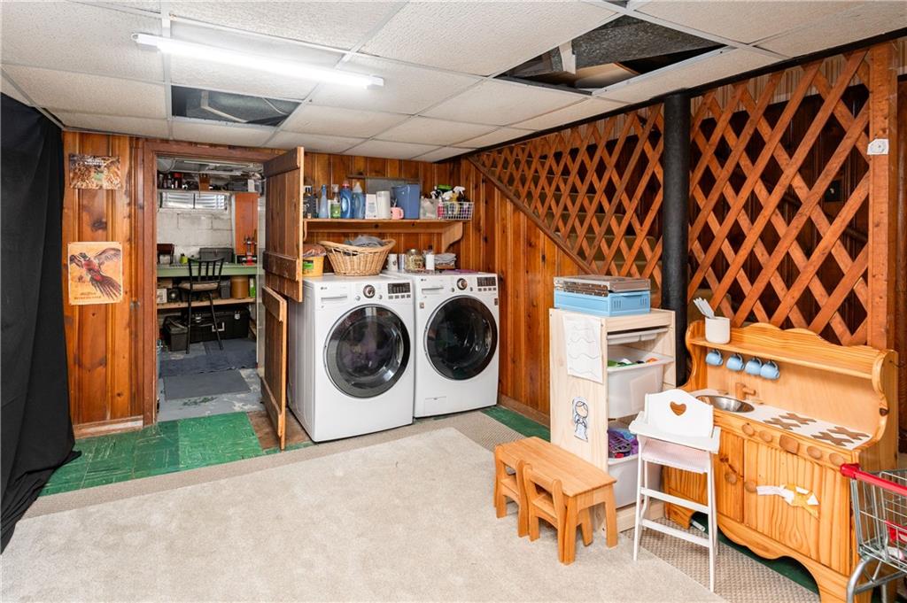 4121 Loring Street Butler, PA 16001 - Photo 24 of 37 a utility room with dryer and washer
