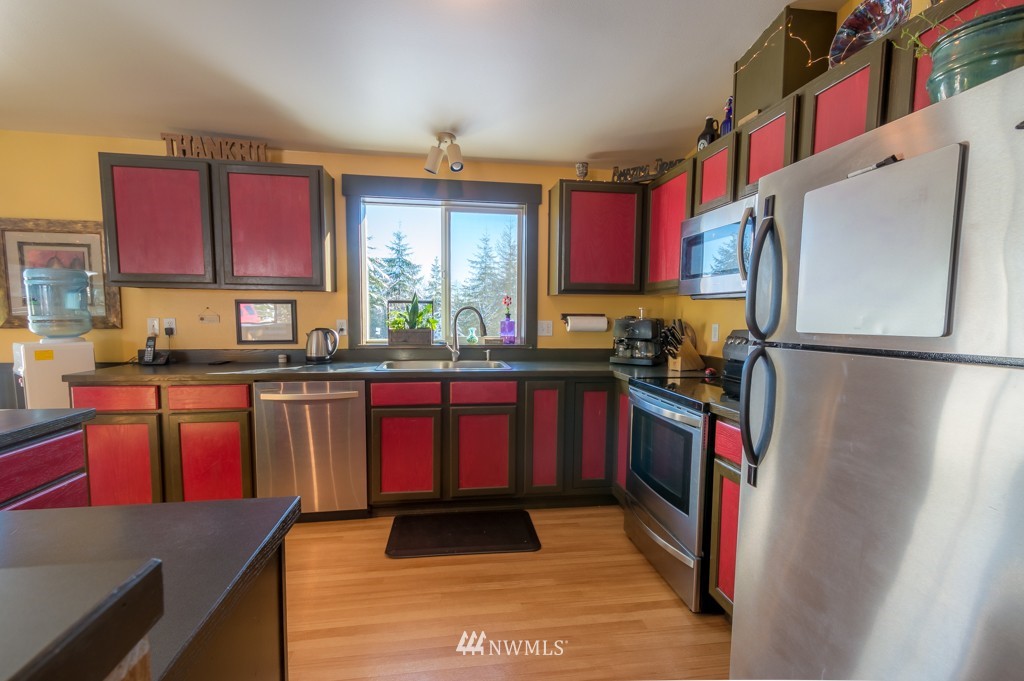 199 Short Road Onalaska, WA 98570 - Photo 5 of 23 Gallery Image 5