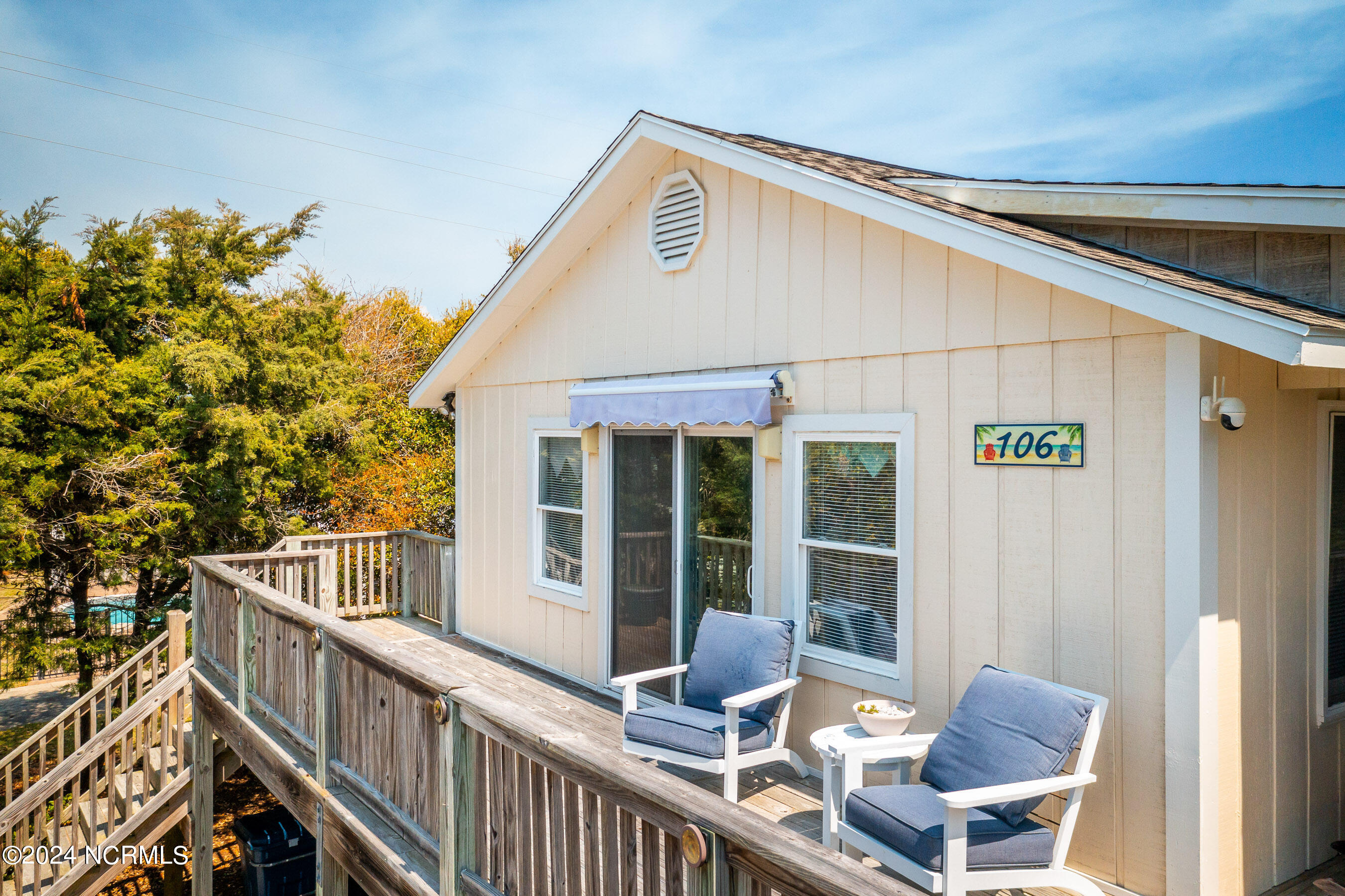 106 Robin Street Emerald Isle, NC 28594 - Photo 3 of 46 20240403 MLS A_Harris 106 Robin St Emera