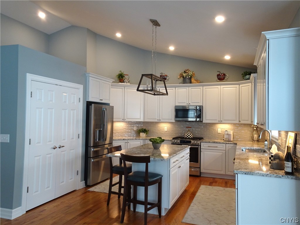 8305 Silvia Path Clay, NY 13041 - Photo 7 of 47