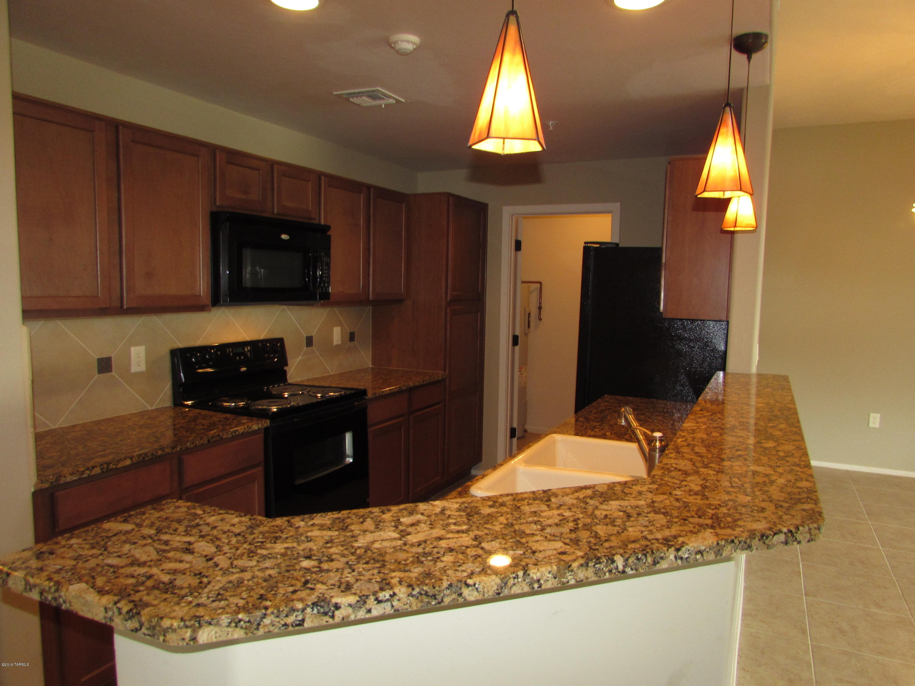 2018 East River Road, Unit 103 Tucson, AZ 85718 - Photo 2 of 12