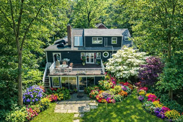 $1,399,000 | 90 East Broadway, Roslyn, NY 11576