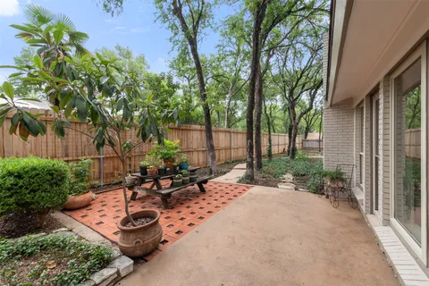 $469,000 | 302 South Lake Creek Drive, Round Rock, TX 78681