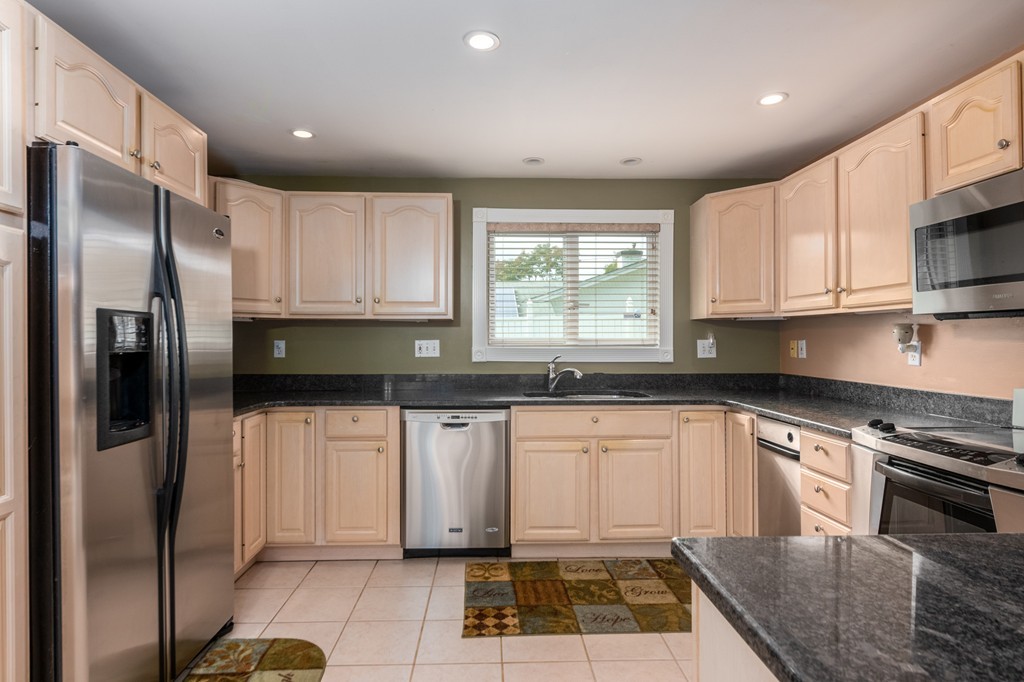 23 Colgate Road Beverly, MA 01915 - Photo 10 of 30 Gallery Image 10