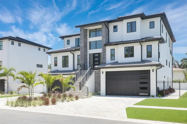 $2,495,000 | 6012 Kipps Colony Drive East, Gulfport, FL 33707