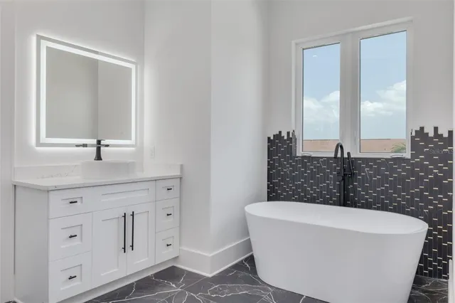 $2,495,000 | 6012 Kipps Colony Drive East, Gulfport, FL 33707