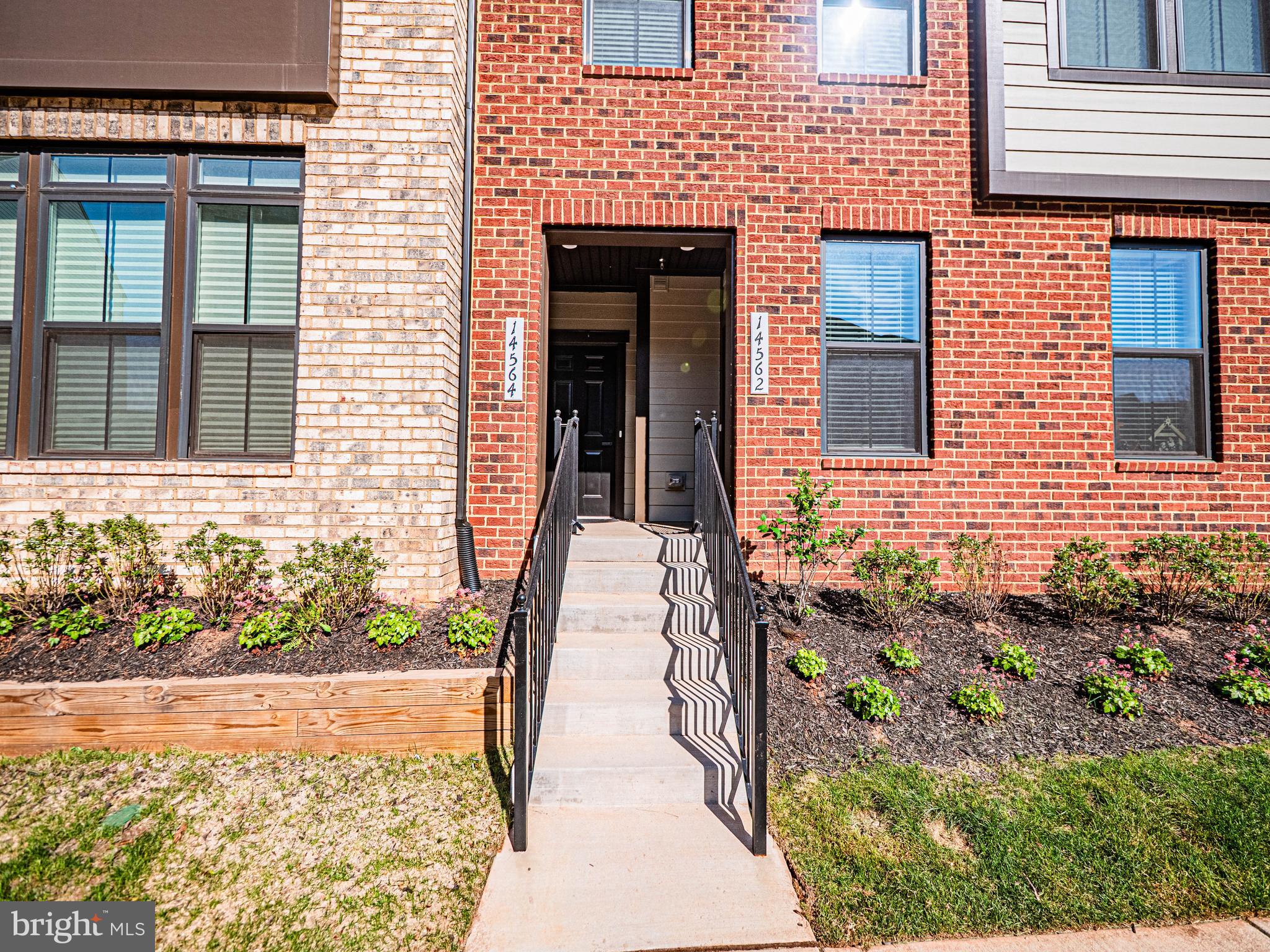 14564 George Carter Way, Unit 119 Chantilly, VA 20151 - Photo 2 of 38