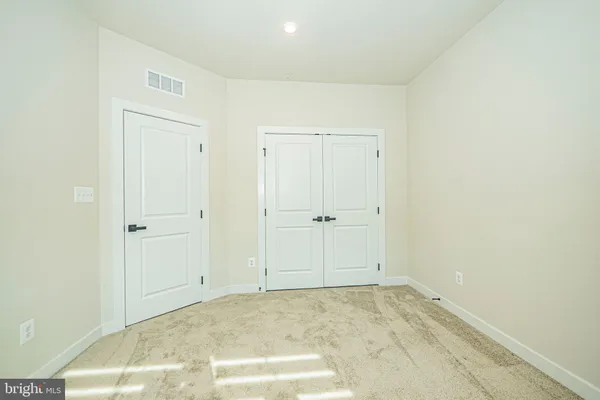 $700,000 | 14564 George Carter Way, Unit 119, Chantilly, VA 20151