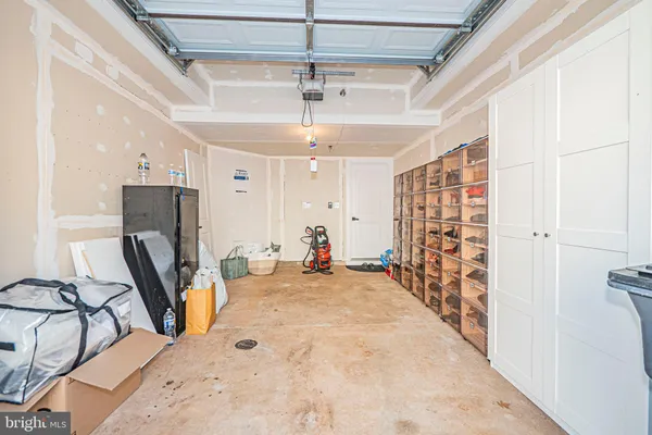 $700,000 | 14564 George Carter Way, Unit 119, Chantilly, VA 20151
