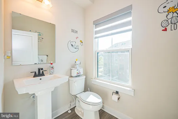 $700,000 | 14564 George Carter Way, Unit 119, Chantilly, VA 20151