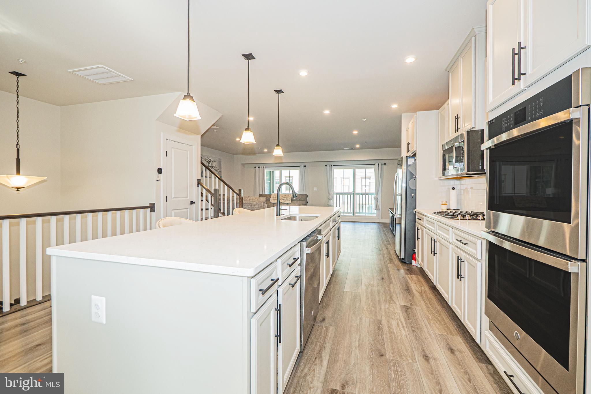 14564 George Carter Way, Unit 119 Chantilly, VA 20151 - Photo 9 of 38