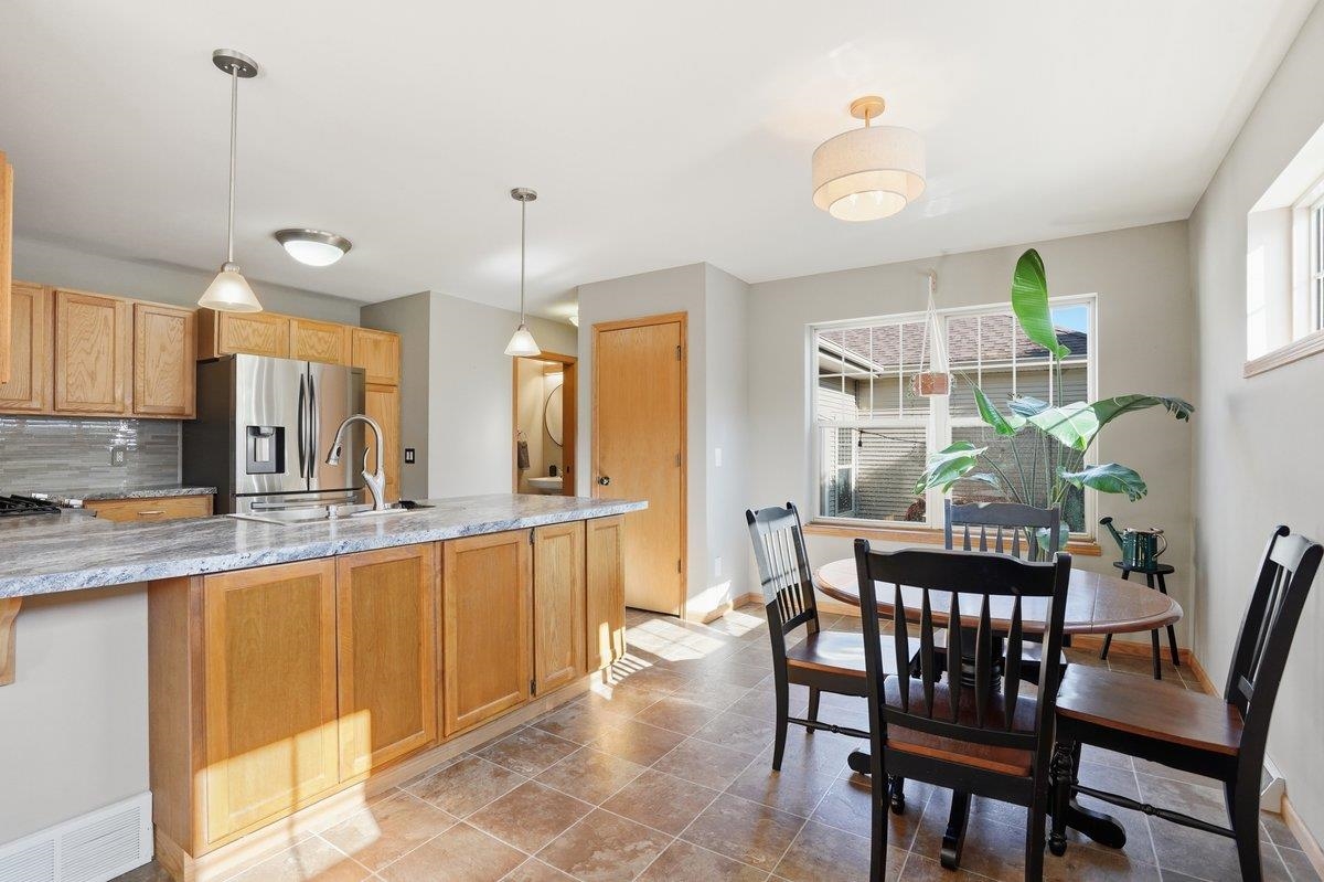 348 Park Sun Prairie, WI 53590 - Photo 11 of 44