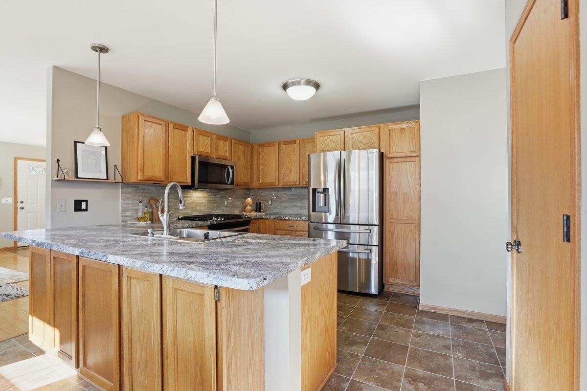 348 Park Sun Prairie, WI 53590 - Photo 13 of 44