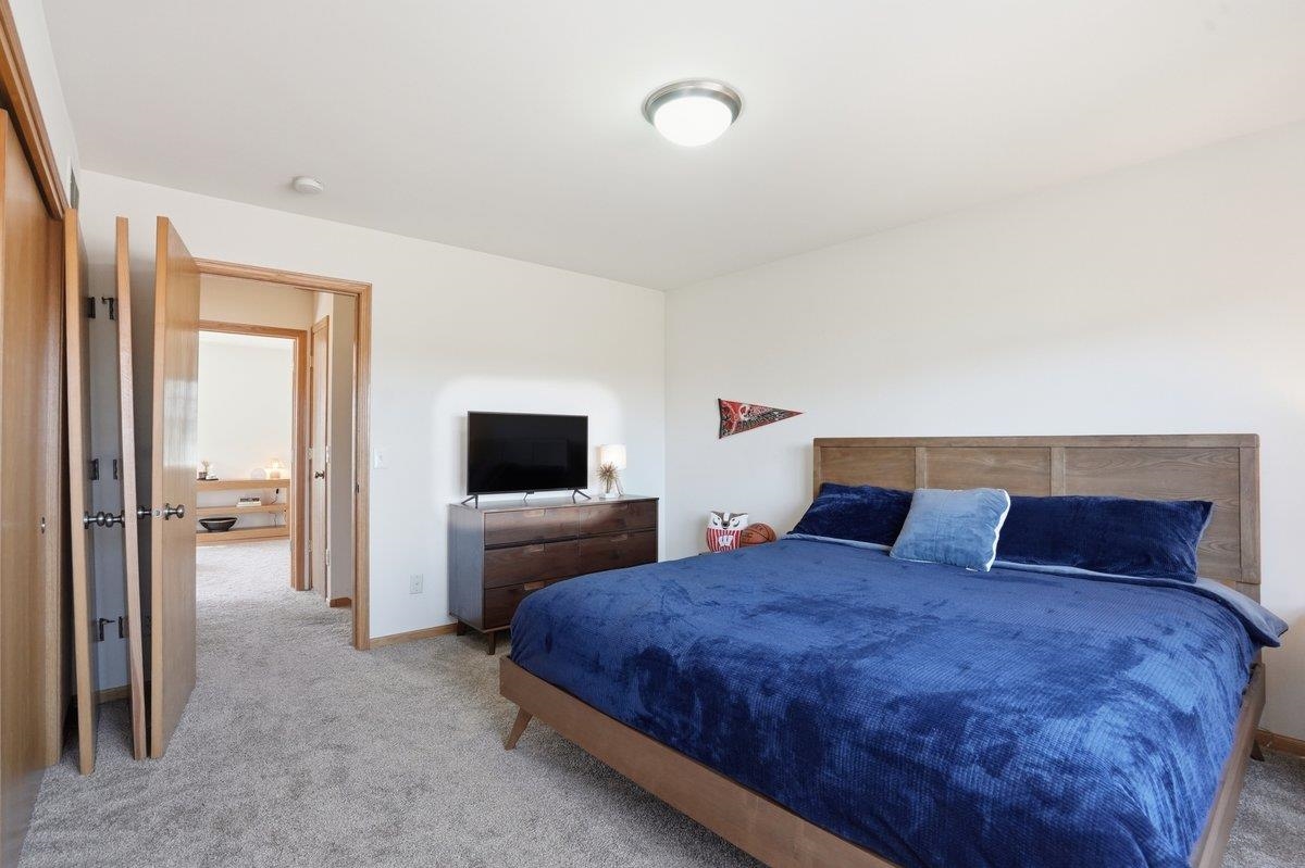 348 Park Sun Prairie, WI 53590 - Photo 19 of 44