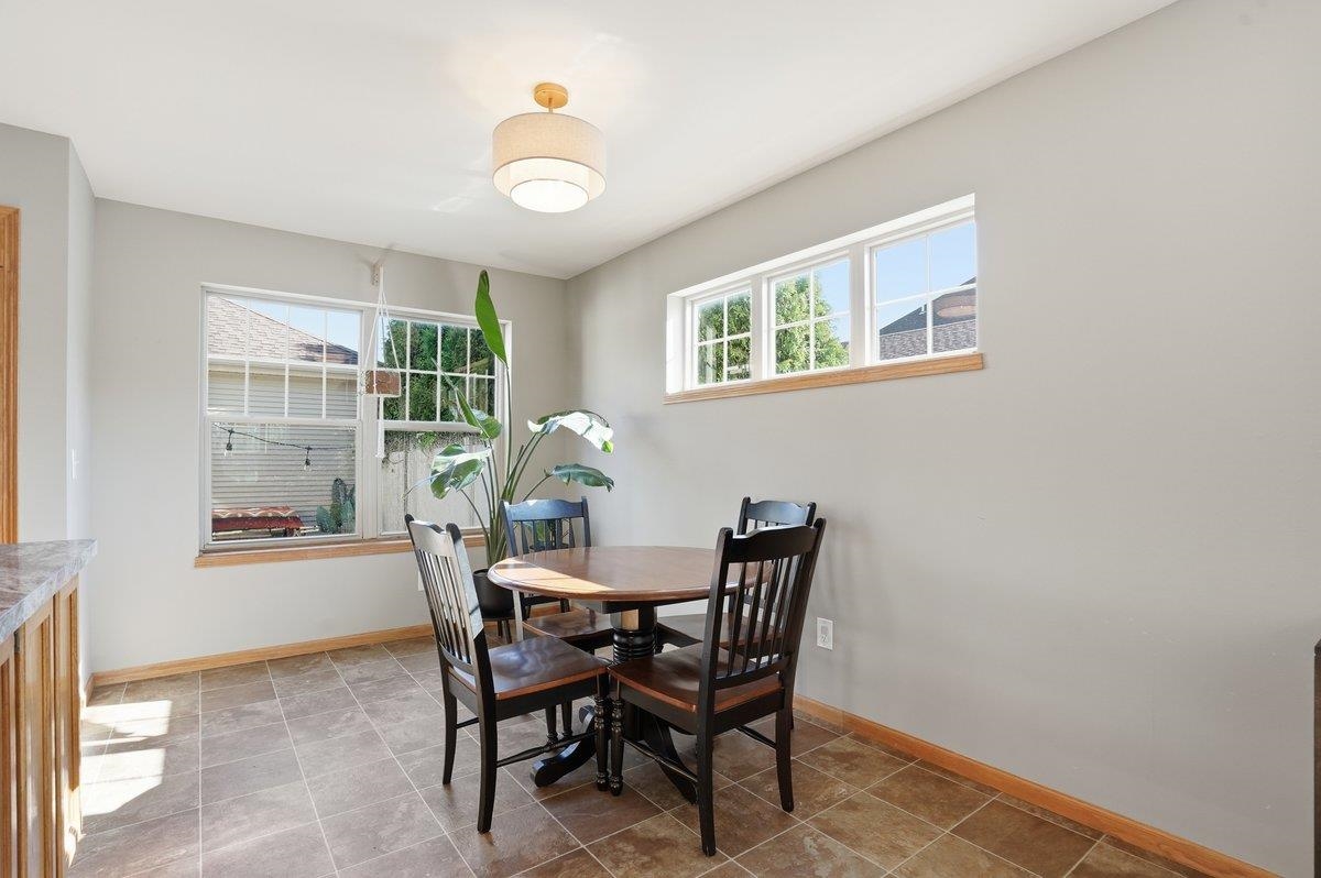 348 Park Sun Prairie, WI 53590 - Photo 10 of 44