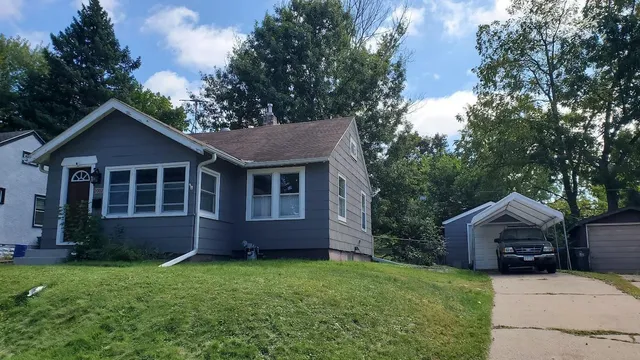 $139,900 | 2002 Nortonia Avenue, St. Paul, MN 55119