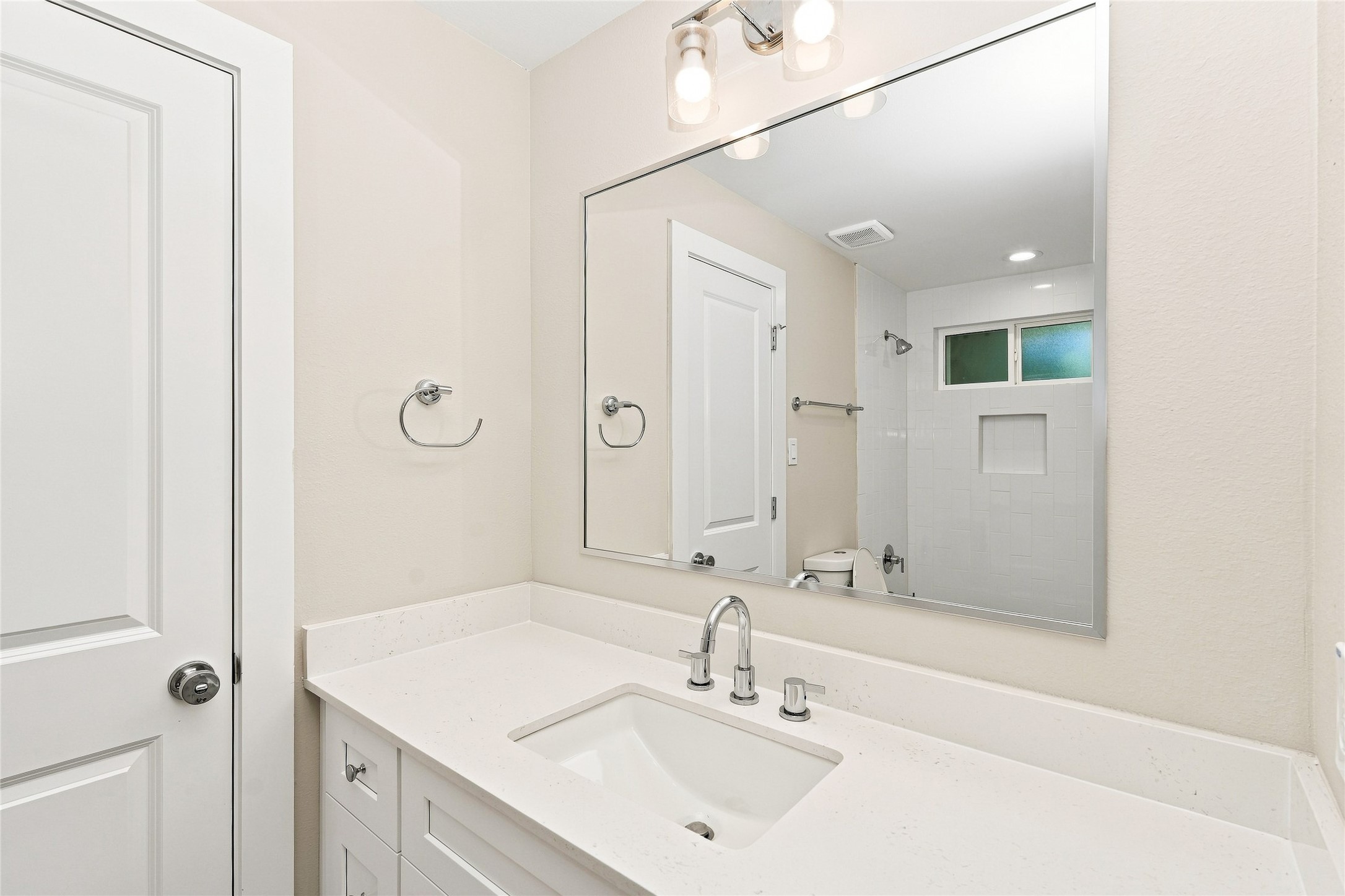 8316 Curry Road, Unit A Houston, TX 77093 - Photo 12 of 15 Gallery Image 12