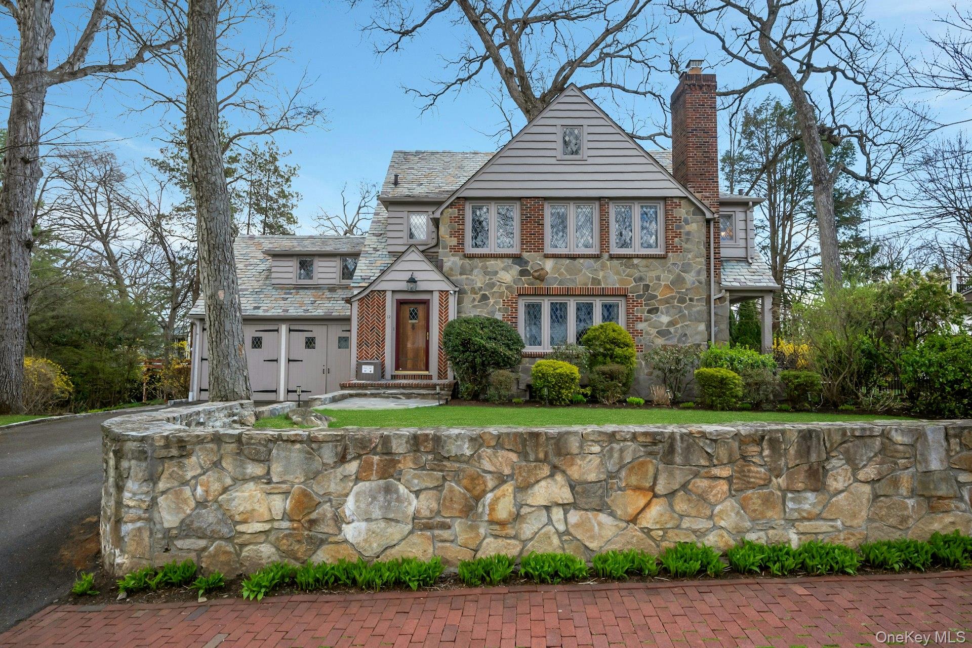 12 Barclay Road Scarsdale, NY 10583 - Photo 4 of 32