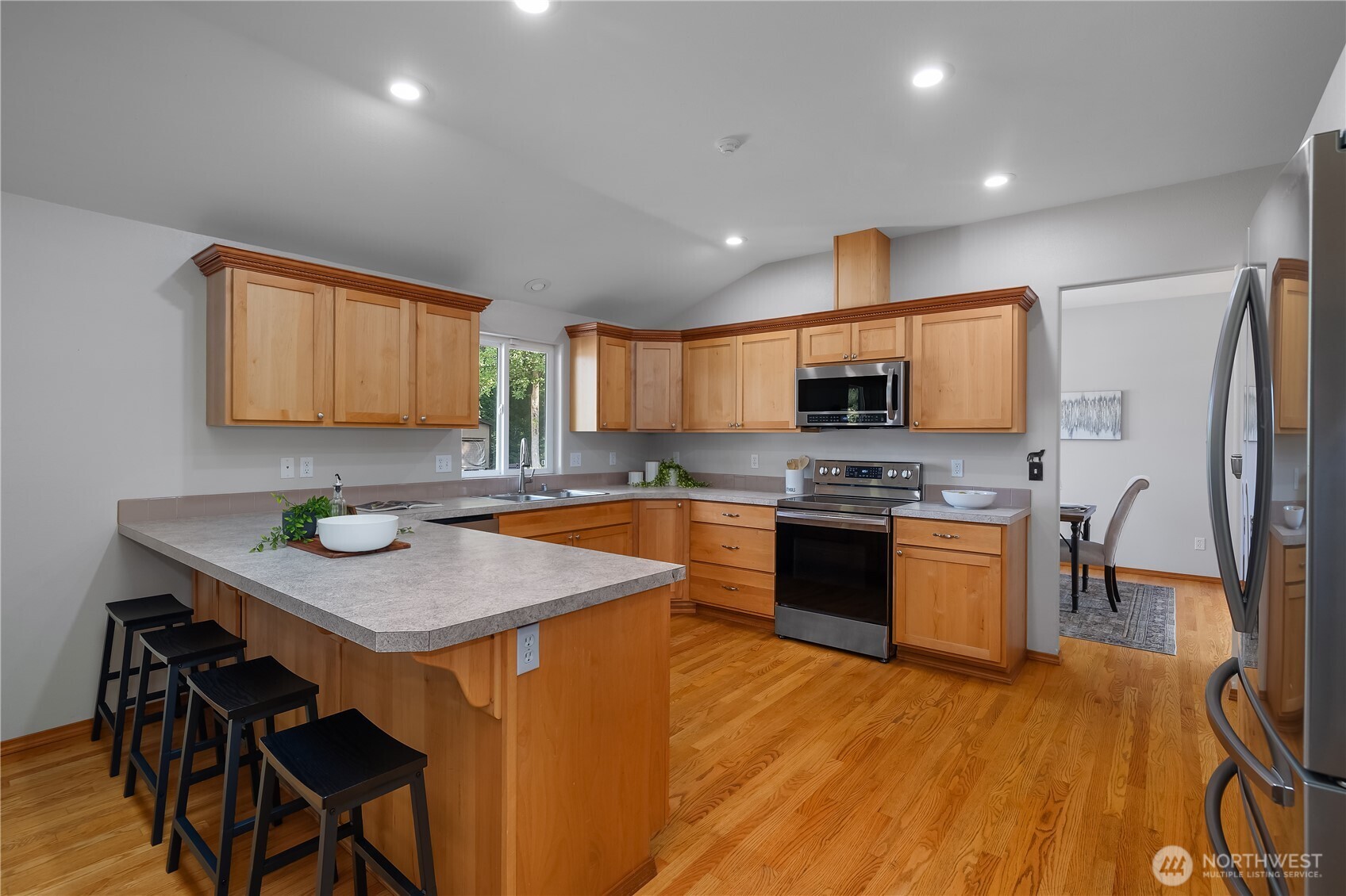 16830 Reichel Road Southeast Rainier, WA 98576 - Photo 8 of 40 Gallery Image 8