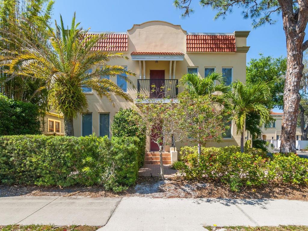 1685 Laurel Street, Unit 2 Sarasota, FL 34236 - Photo 1 of 1