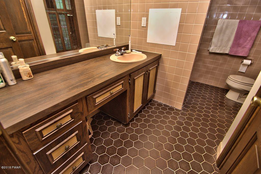 303 Relda Road Moscow, PA 18444 - Photo 38 of 62 Master Bath View 3