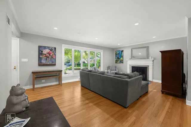 $625,000 | 6872 North Loron Avenue, Chicago, IL 60646