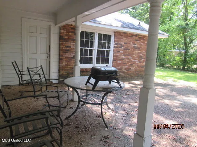 $255,500 | 1431 Tracewood Drive, Jackson, MS 39211