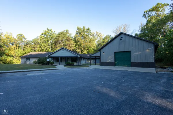 $1,250,000 | 5325 Highway 59, Brazil, IN 47834
