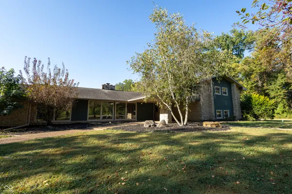 $1,250,000 | 5325 Highway 59, Brazil, IN 47834