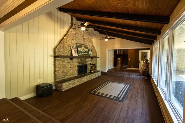 $1,250,000 | 5325 Highway 59, Brazil, IN 47834