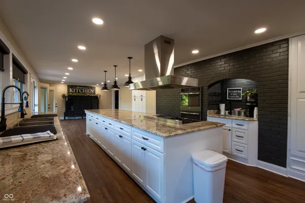 $1,250,000 | 5325 Highway 59, Brazil, IN 47834