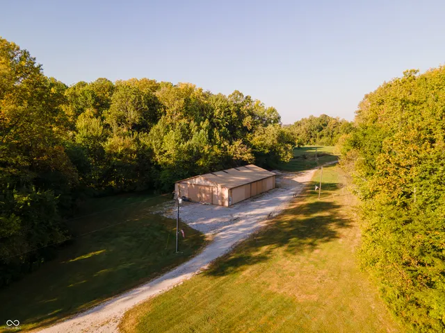 $1,400,000 | 5325 Highway 59, Brazil, IN 47834