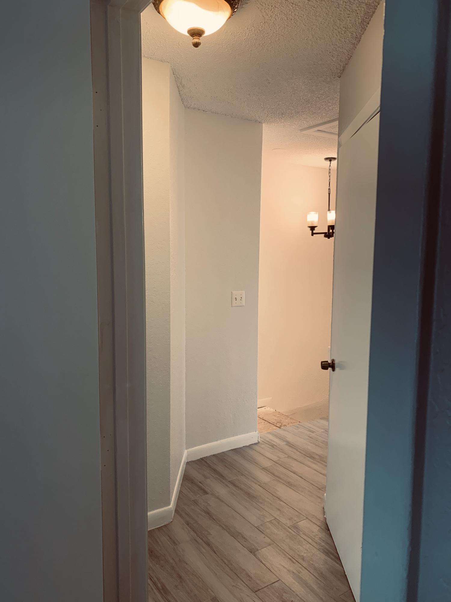 1201 Riverside Drive Greenacres, FL 33463 - Photo 18 of 27 Hallway
