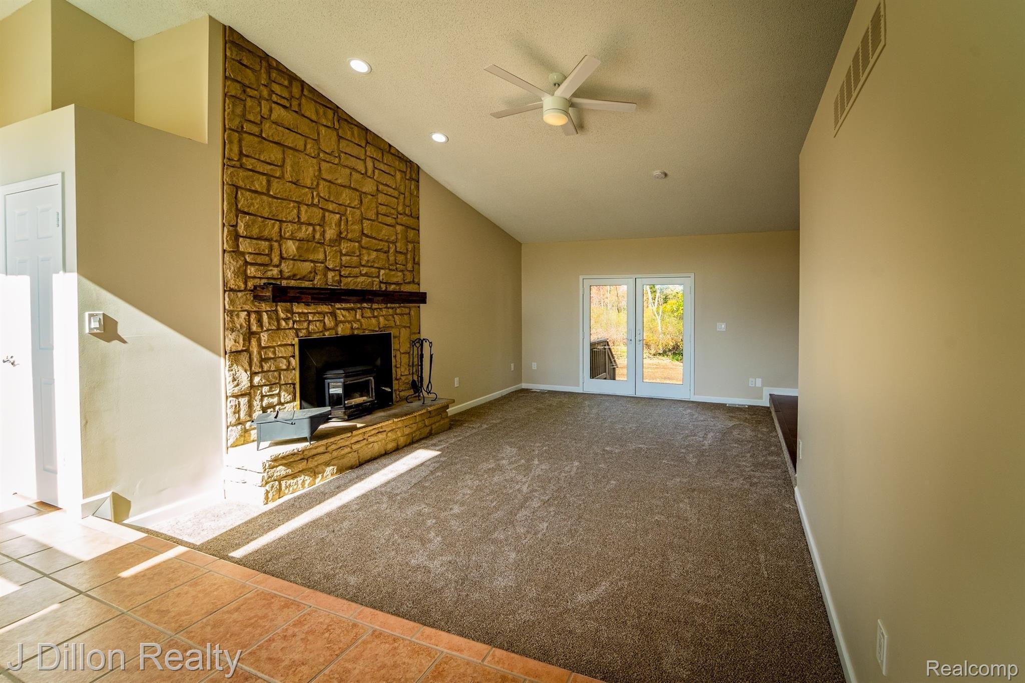 4372 Walsh Road Whitmore Lake, MI 48189 - Photo 18 of 40 4372 Walsh-54.jpg