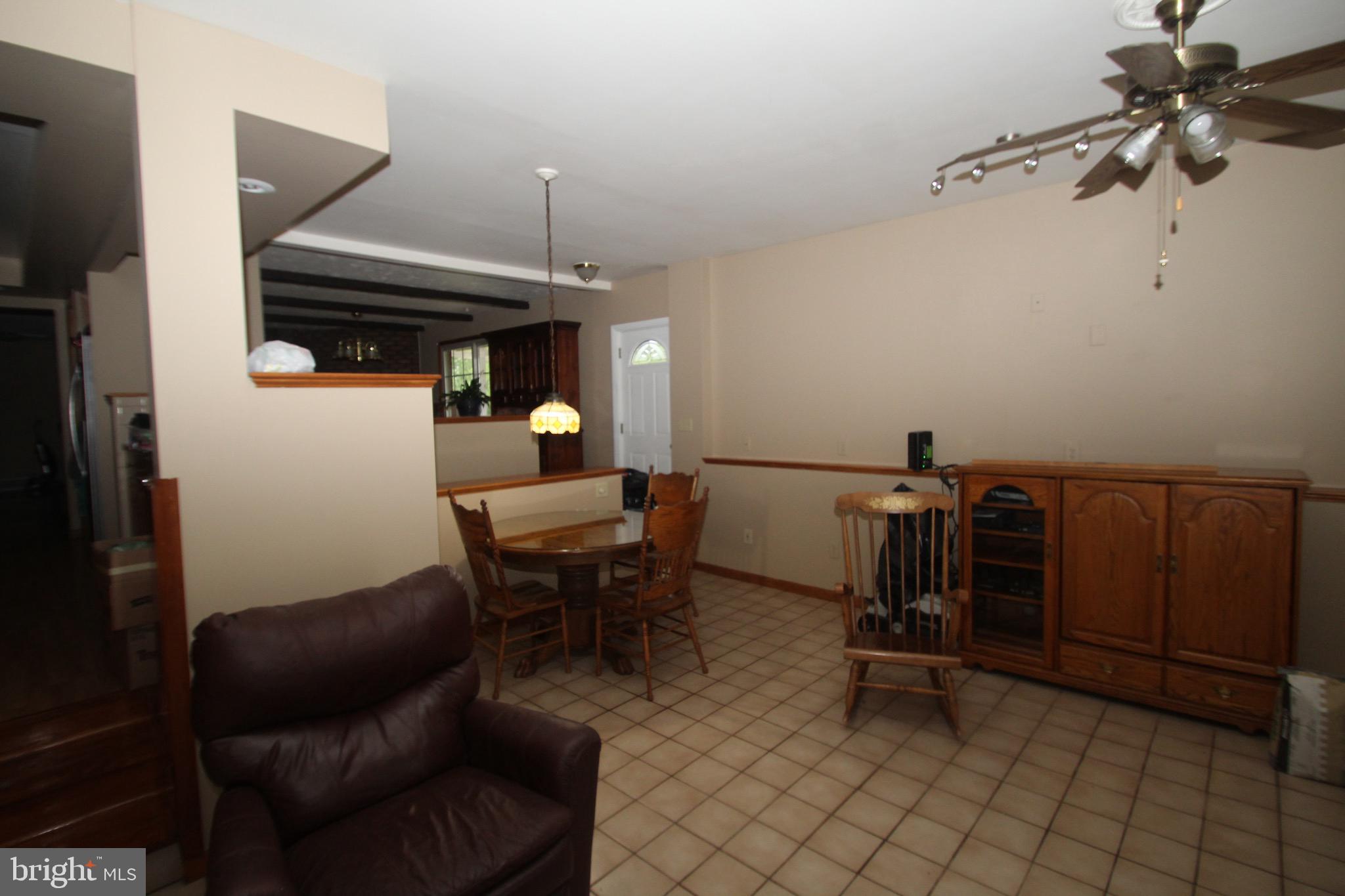 977 Thistle Road Elizabethtown, PA 17022 - Photo 6 of 12 Gallery Image 6