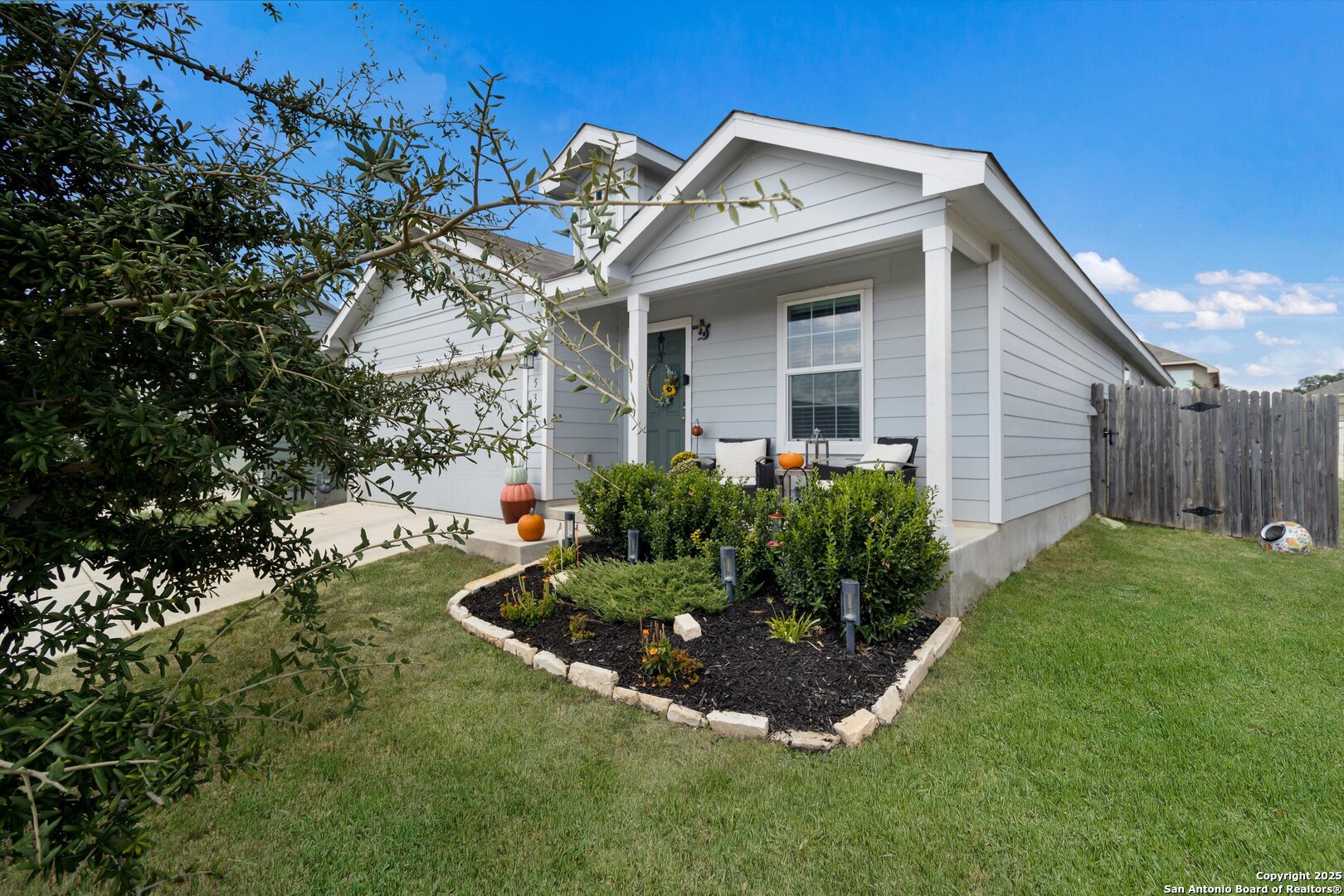 5317 Trellised Lane Bulverde, TX 78163 - Photo 4 of 47