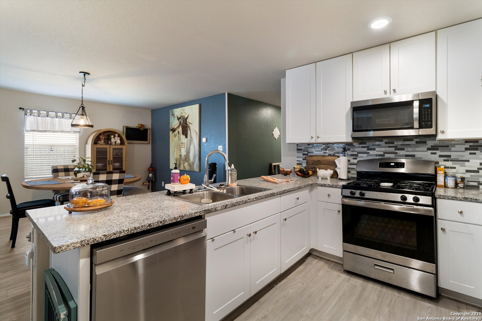 5317 Trellised Lane Bulverde, TX 78163 - Photo 9 of 47