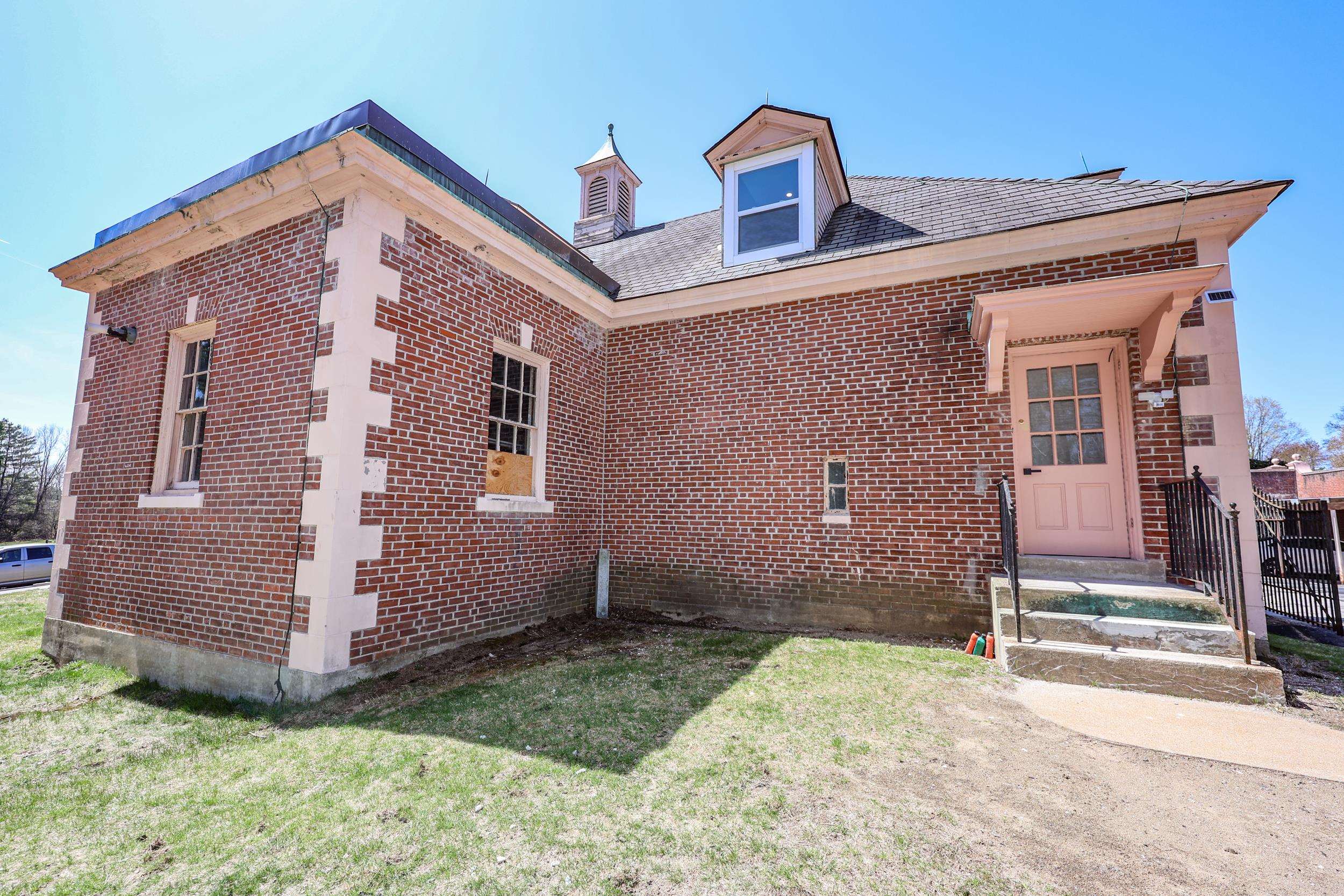 227 Pleasant Street, Unit 1 Concord, NH 03301 - Photo 1 of 28