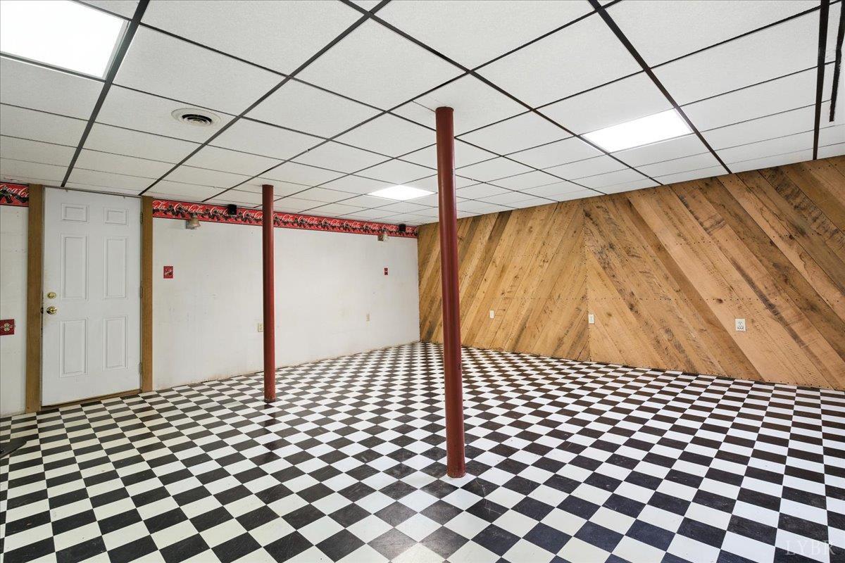 2926 Forbes Mill Road Bedford, VA 24523 - Photo 22 of 36 a black and white checkered outdoor space